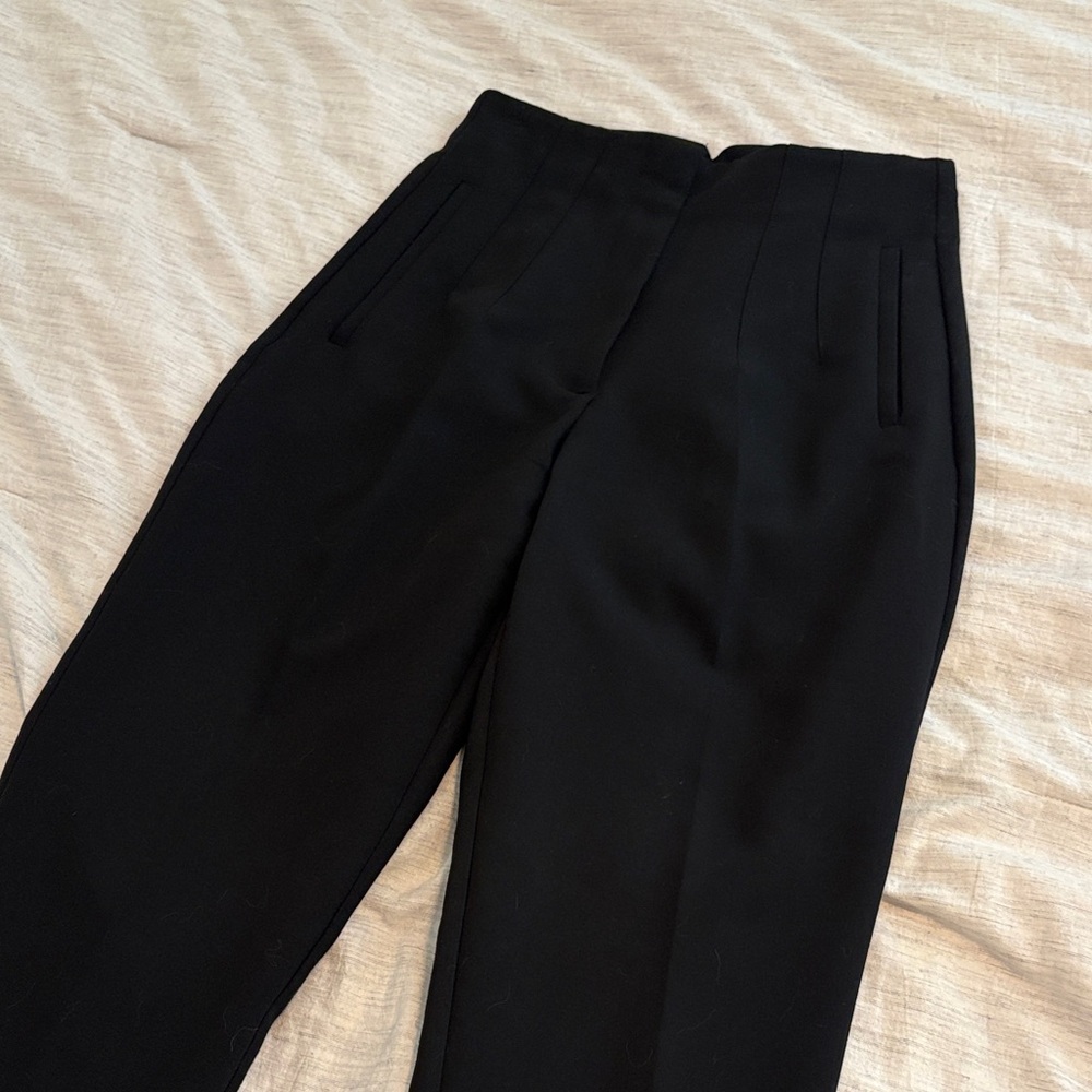 Zara Black Cropped Women's Pants